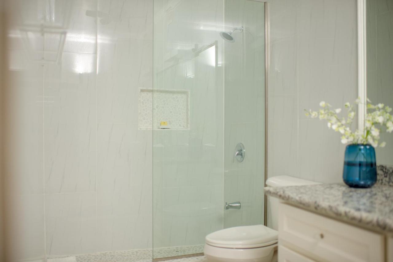 Whispering Seas Oceanfront Suite أوشو ريوس المظهر الخارجي الصورة